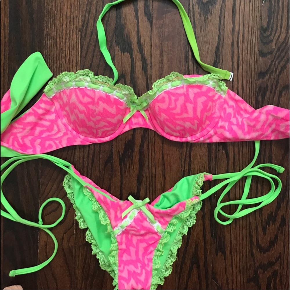 Beach Bunny Neon Nights